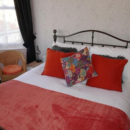 The Boundary Bed & Breakfast สการ์โบโรห์ ภายนอก รูปภาพ