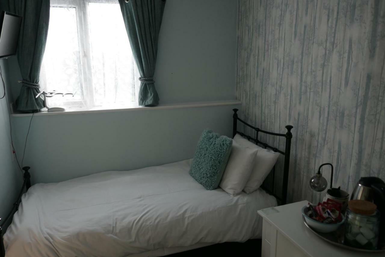 The Boundary Bed & Breakfast สการ์โบโรห์ ภายนอก รูปภาพ